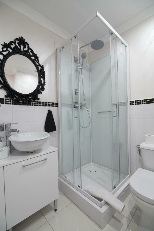 The White Apartment Варшава Екстериор снимка